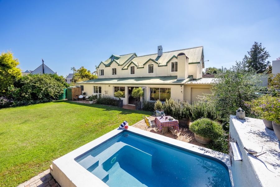 5 Bedroom Property for Sale in Paradyskloof Western Cape